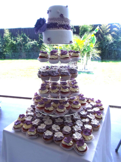 comprar torre de tarta y cupcakes de boda