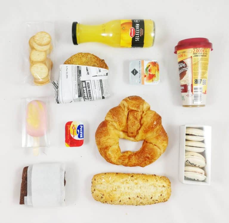desayuno continental con dulces artesanos